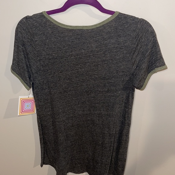 Lularoe Classic T top size XS - Picture 2 of 3